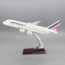 MINIATURA AVIÃO COMERCIAL RESINA